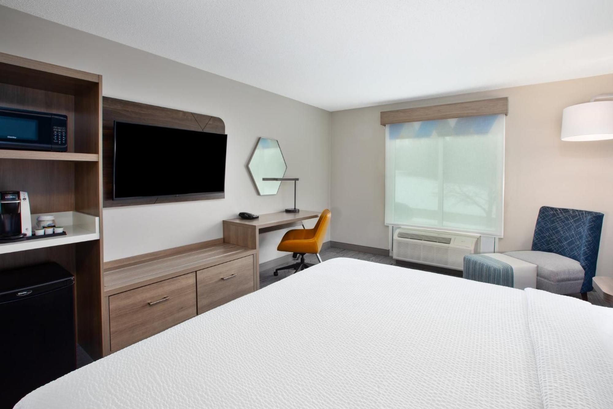 Holiday Inn Express Hotel & Suites Grand Rapids-North By Ihg Eksteriør billede