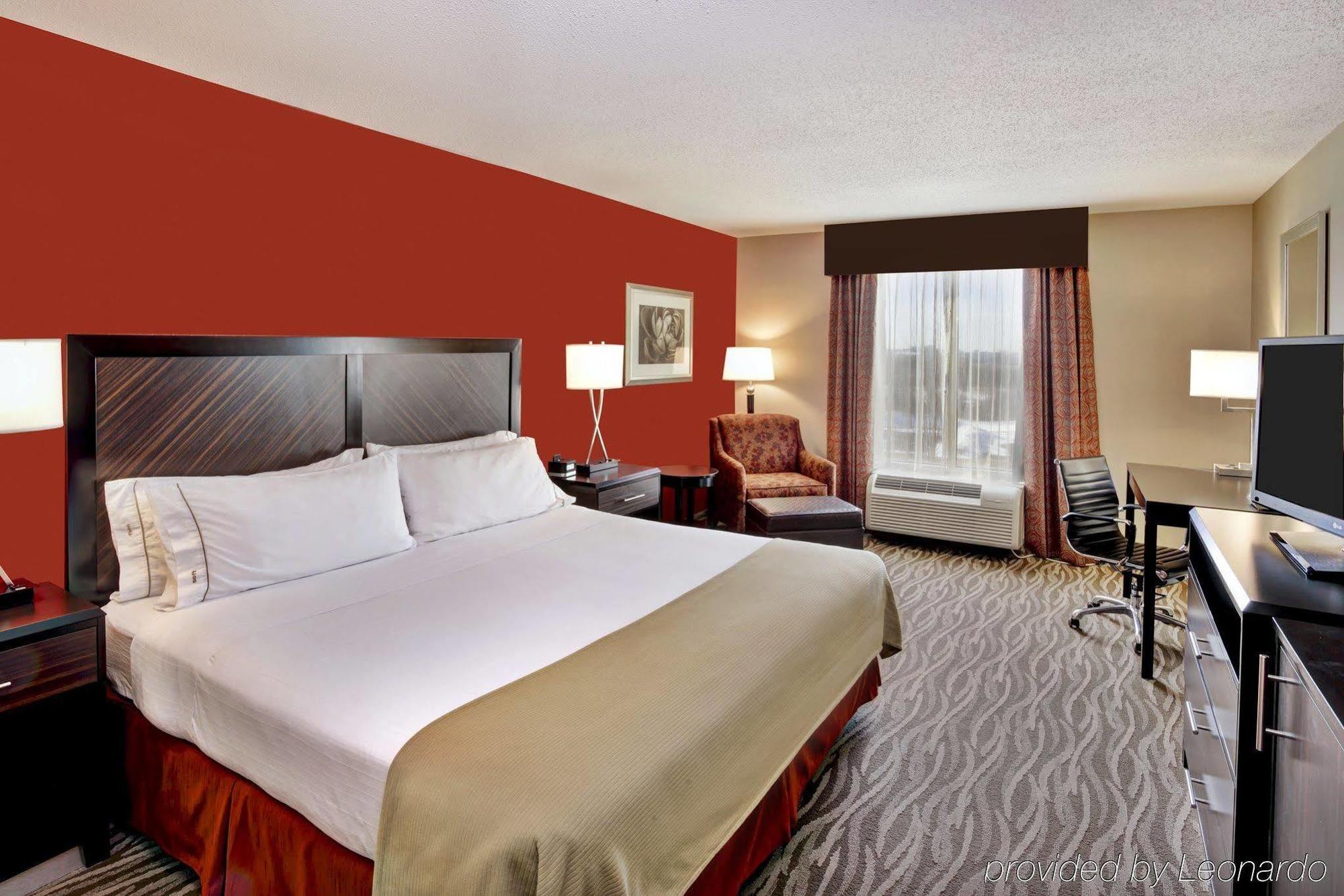 Holiday Inn Express Hotel & Suites Grand Rapids-North By Ihg Eksteriør billede